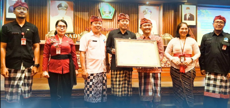 Pencanangan Desa Kukuh Kerambitan sebagai Desa Cinta Statistik Kabupaten Tabanan Tahun 2024